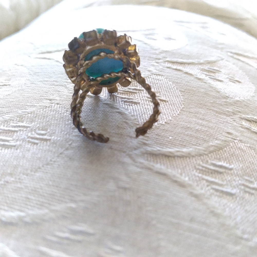 Vintage Turquoise and Red Gemstone Ring - Picture 3 of 4